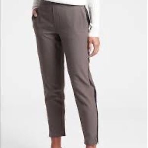 NWT Athleta Brooklyn Plaid Ankle Pants